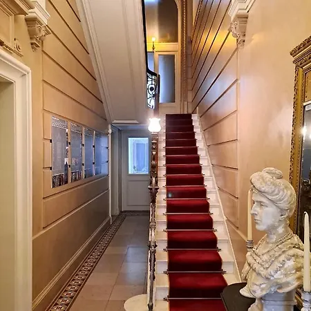 Nocleg ze śniadaniem Maison Jamaer 2*